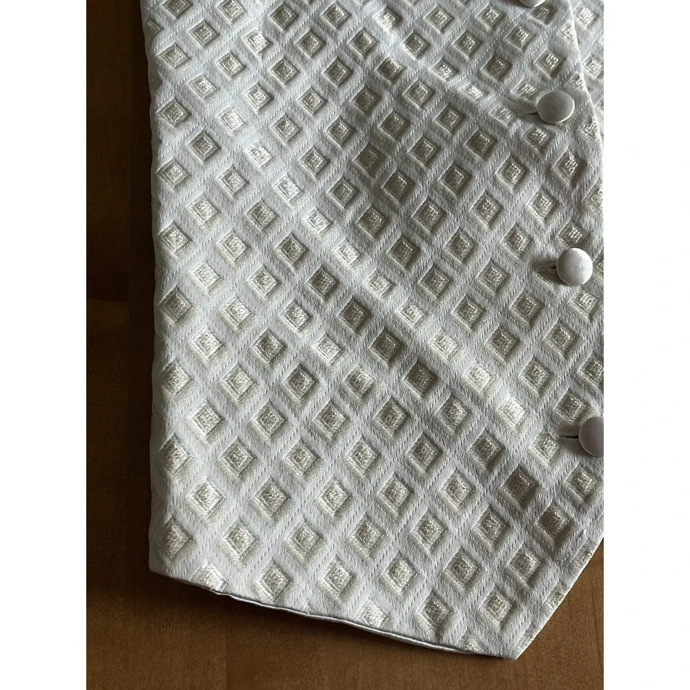 Passports of‎ Pier 1 Imports Women's Sleeveless Embroidered Cream Gold Vest Sz M